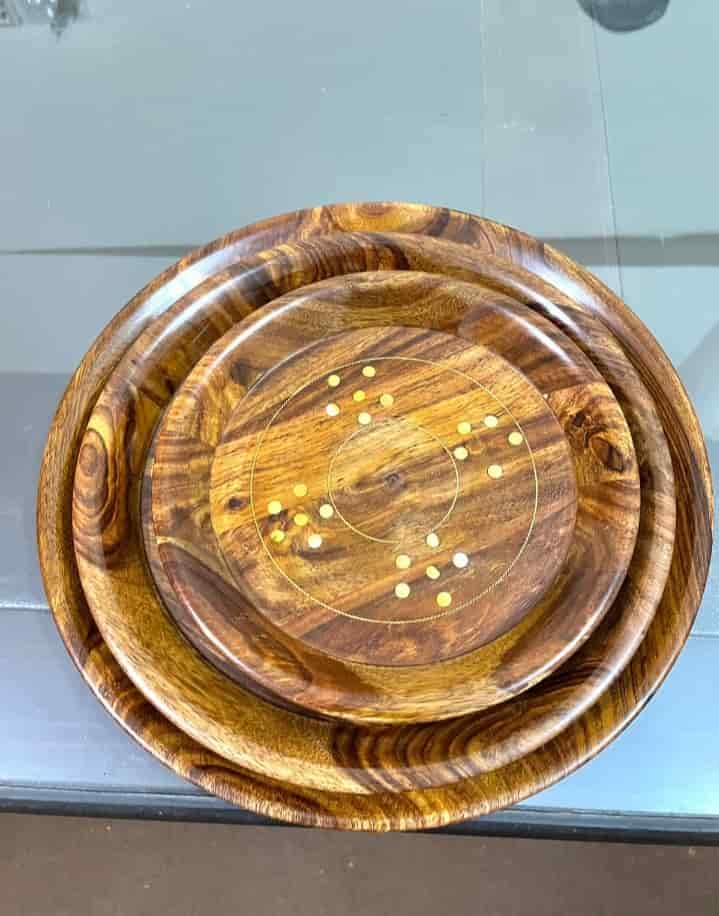 Brass Plate Set with Wooden Base - wcspk